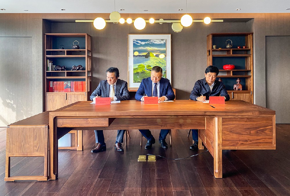 藍鯨控股集團與青島潔神科技合作簽約儀式在北京舉行